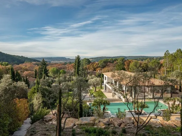 Éguilles Élégance Contemporaine Et Prestations Haut De Gamme
