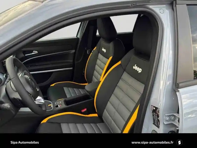 Jeep Avenger 1.2 turbo t3 145 ch bvr6 4xe — photo 42