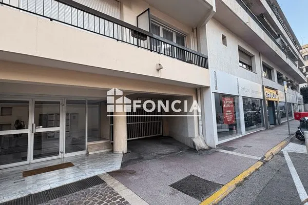Parking 16 m²