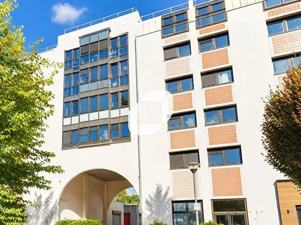 Bureau 604 m²