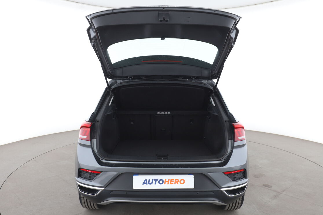 Volkswagen T-Roc 2.0 TDI Carat DSG7 — photo 15