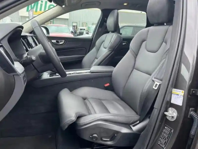 Volvo Xc60 t6 hybride rechargeable 253 + 145ch plus style dark geartronic 8 awd — photo 6