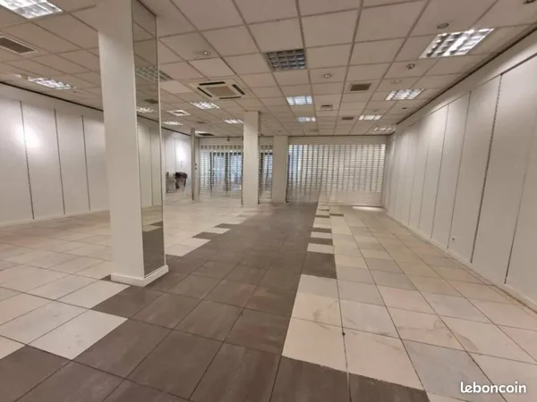 LOCAL COMMERCIAL 310 m² SAINT OMER
