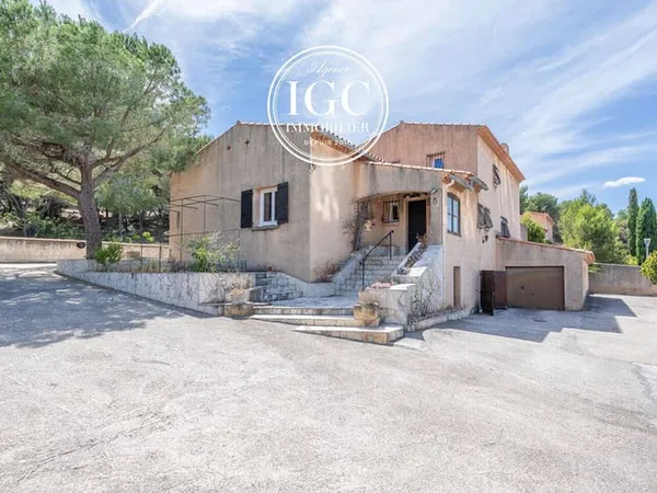 Maison 7 pièces 194 m²