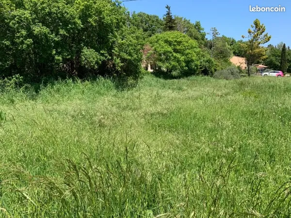 Terrain 400 m² Flassans Sur Issole