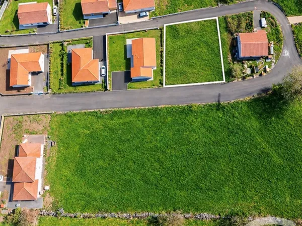 Terrain 641 m²