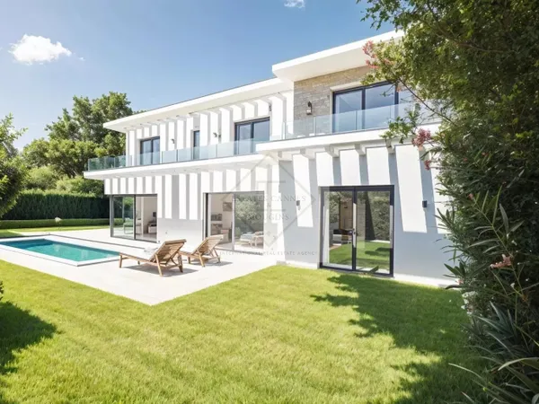 Villa Contemporaine – Quartier Très Recherché à Mougins