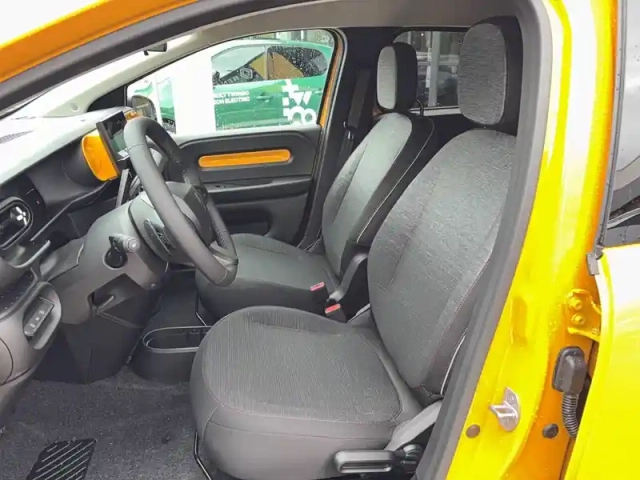 Renault Twingo e-tech electrique 80 ch autonomie urbaine — photo 9