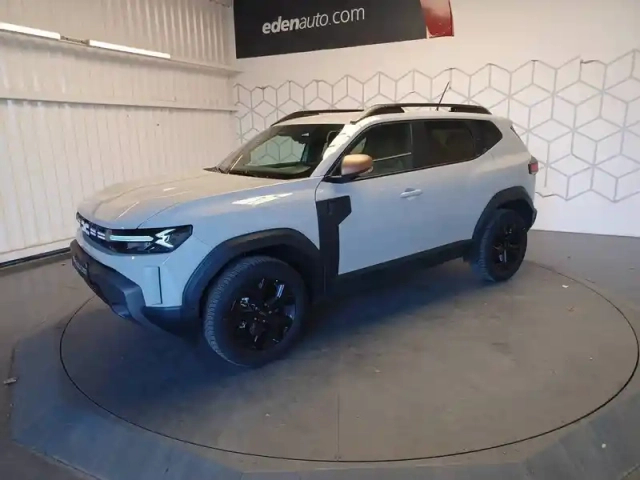 Dacia Duster hybrid-g 150 4x4 — photo 1