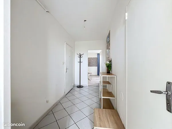 À LOUER - Appartement 3 pièces de 67,44 m² avec 2 balcons et vue dégagée - Valence