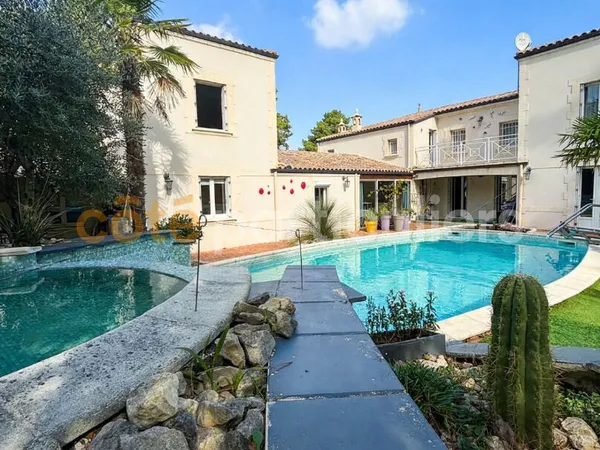 LES MATHES 17570 - VILLA D'EXCEPTION 11 pièces 398m2 - 7 Chambres