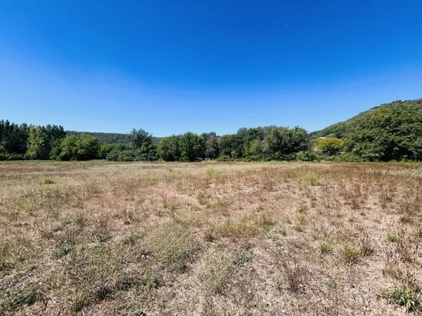 Terrain 1000 m²
