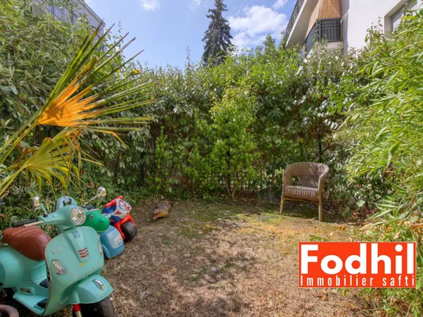 Appartement 3 pièces 62 m² avec terasse et jardin, parking et cave.