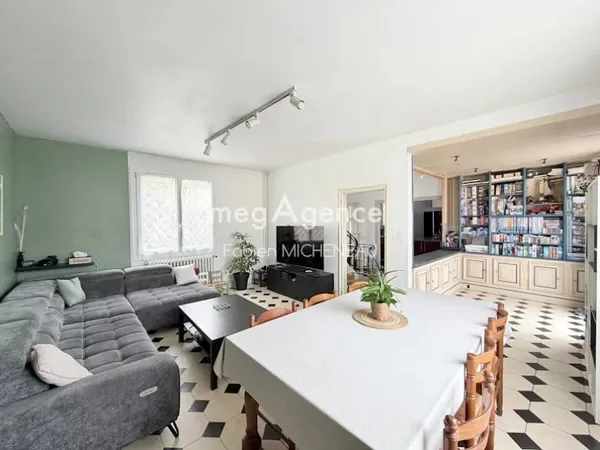 Maison 8 pièces 196 m²