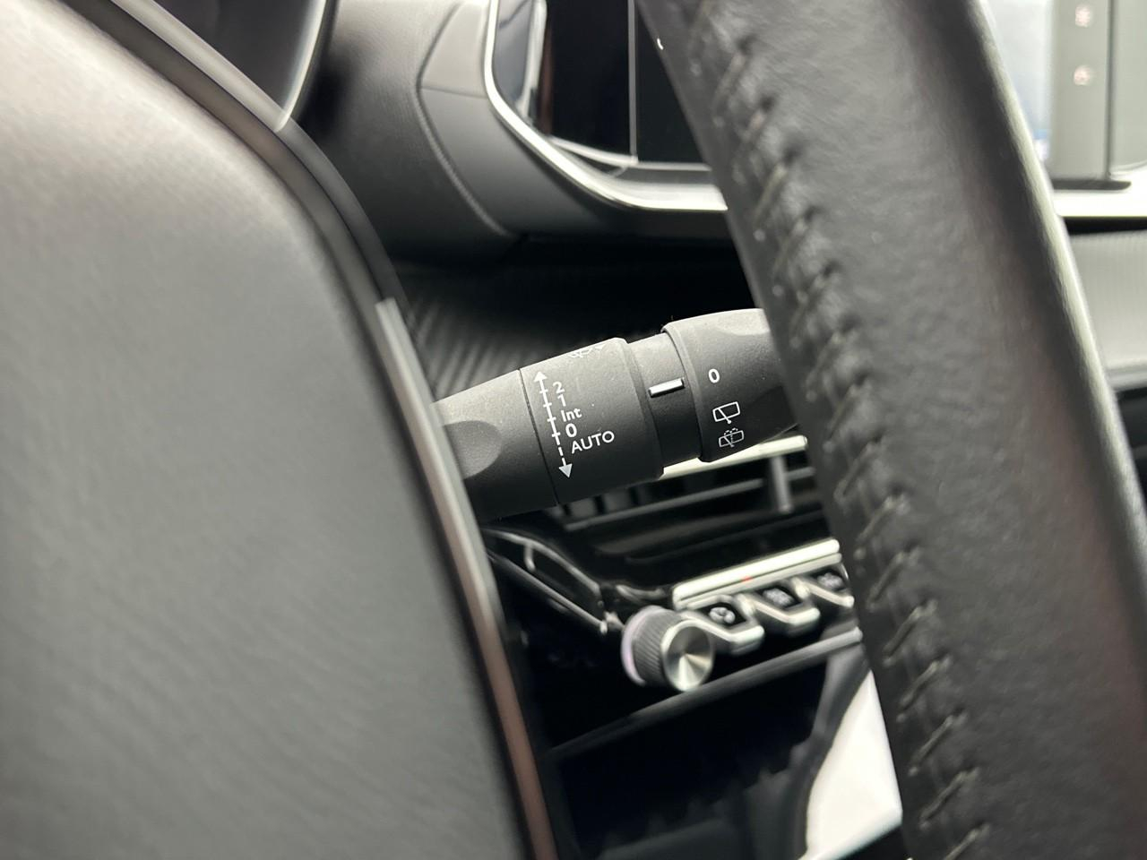 Peugeot 2008 puretech 100 s&s bvm6 allure — photo 22