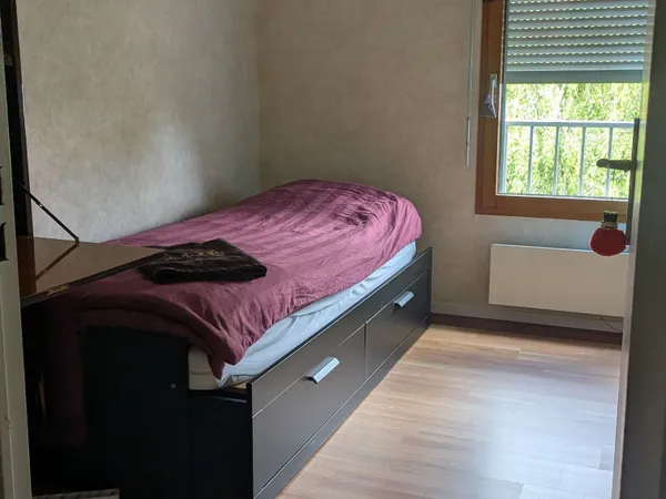 Chambre à louer à Nantes (collocation partielle)