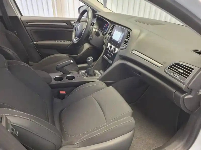 Renault Megane mégane iv berline blue dci 115 — photo 144