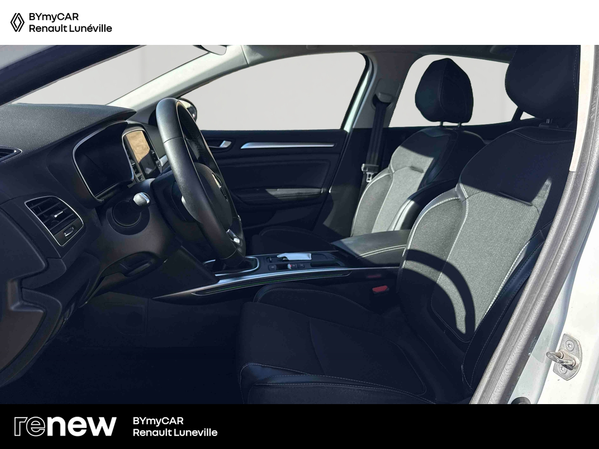 Renault Megane IV Berline Blue dCi 115 — photo 11
