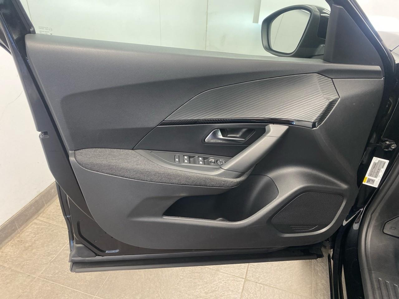 Peugeot 2008 100 s&s bvm6 style — photo 20