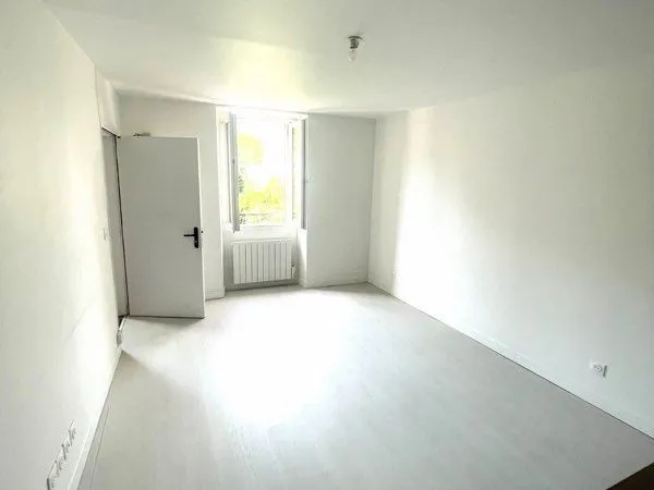 Studio à louer - Lagny-sur-Marne centre - Proche gare / Disney / Val d'Europe