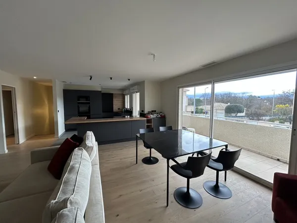 Perpignan : superbe appartement F4 avec terrasse au 1er et d