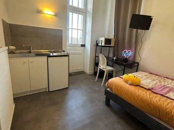 Studio meublé 15m² avec balcon Jardin Massey