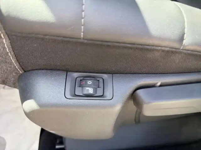 Citroën C3 Aircross puretech 130ch s&amp;s shine pack eat6 — photo 11