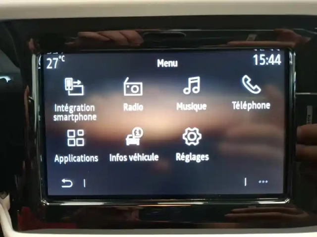Renault Twingo iii e-tech — photo 18