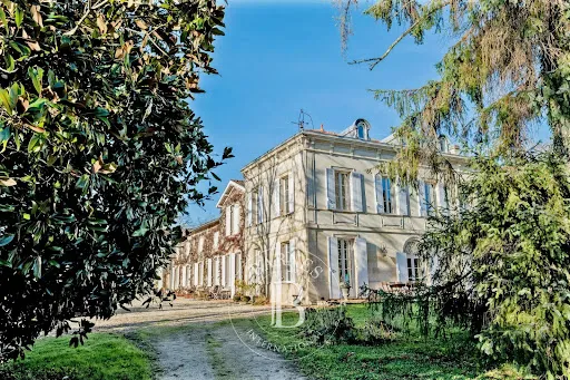 Maison 10 pièces 489 m²