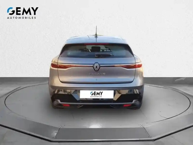 Renault Megane e-tech ev60 220 ch super charge — photo 5