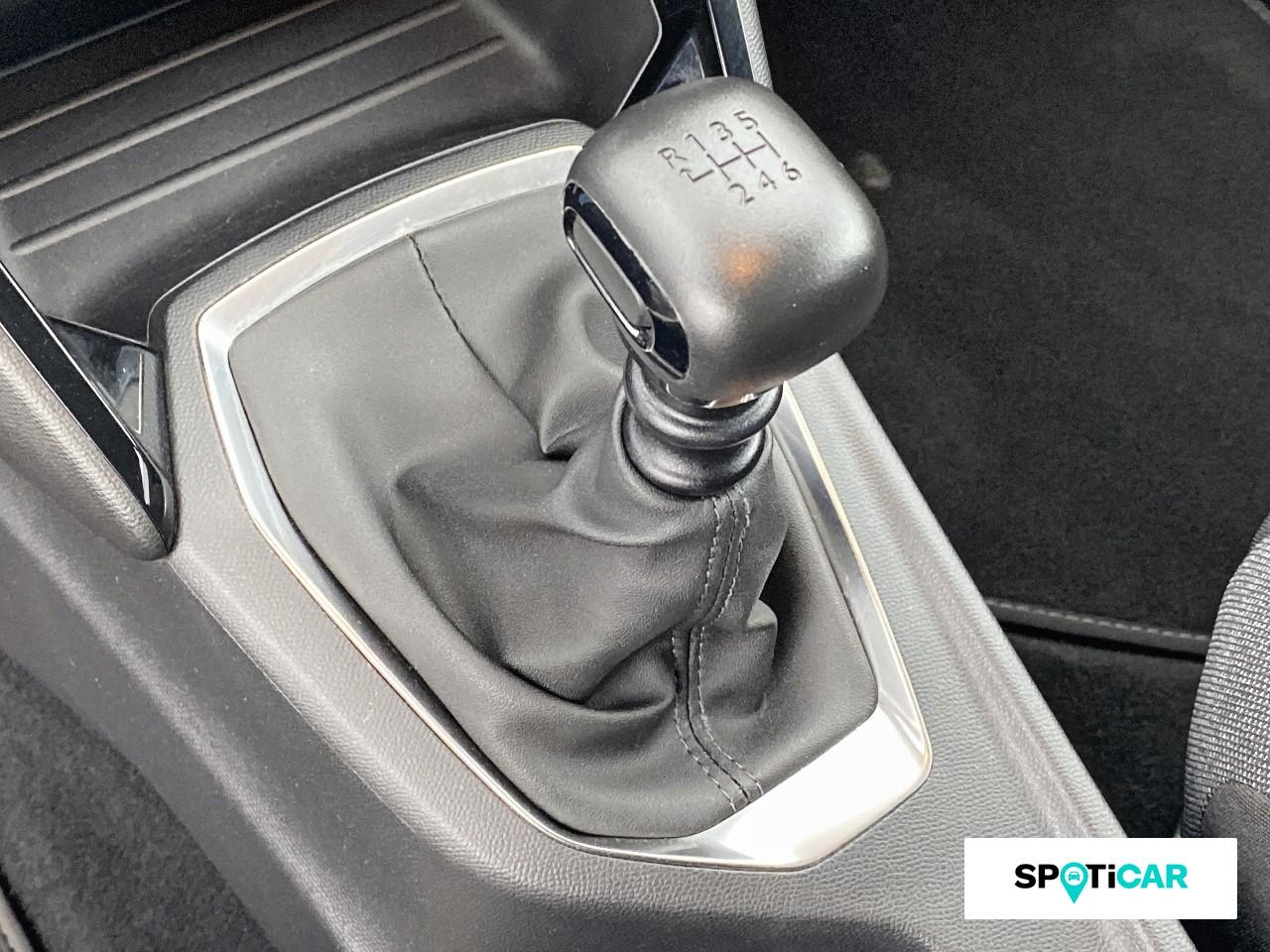 Peugeot 208 1.2 puretech 100ch s&s style 118g — photo 14