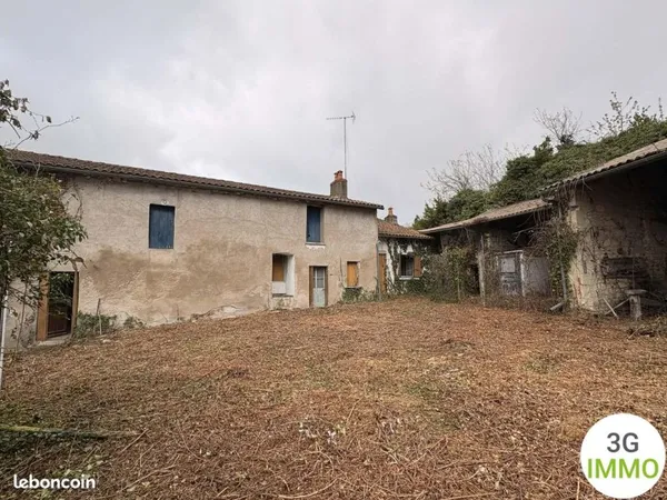 Maison calme à Loudun proche centre-ville et commodités à rénover