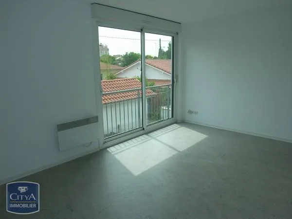 Studio 1 pièce 28 m²