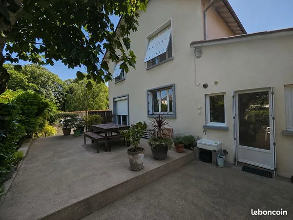 Maison 8 pièces 160 m²