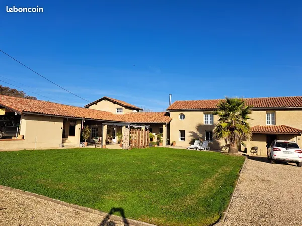 Maison vue Pyrénées