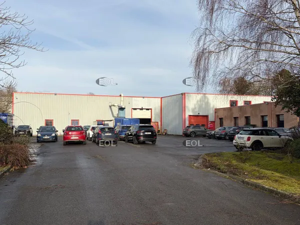 Local d'activité 2446 m²