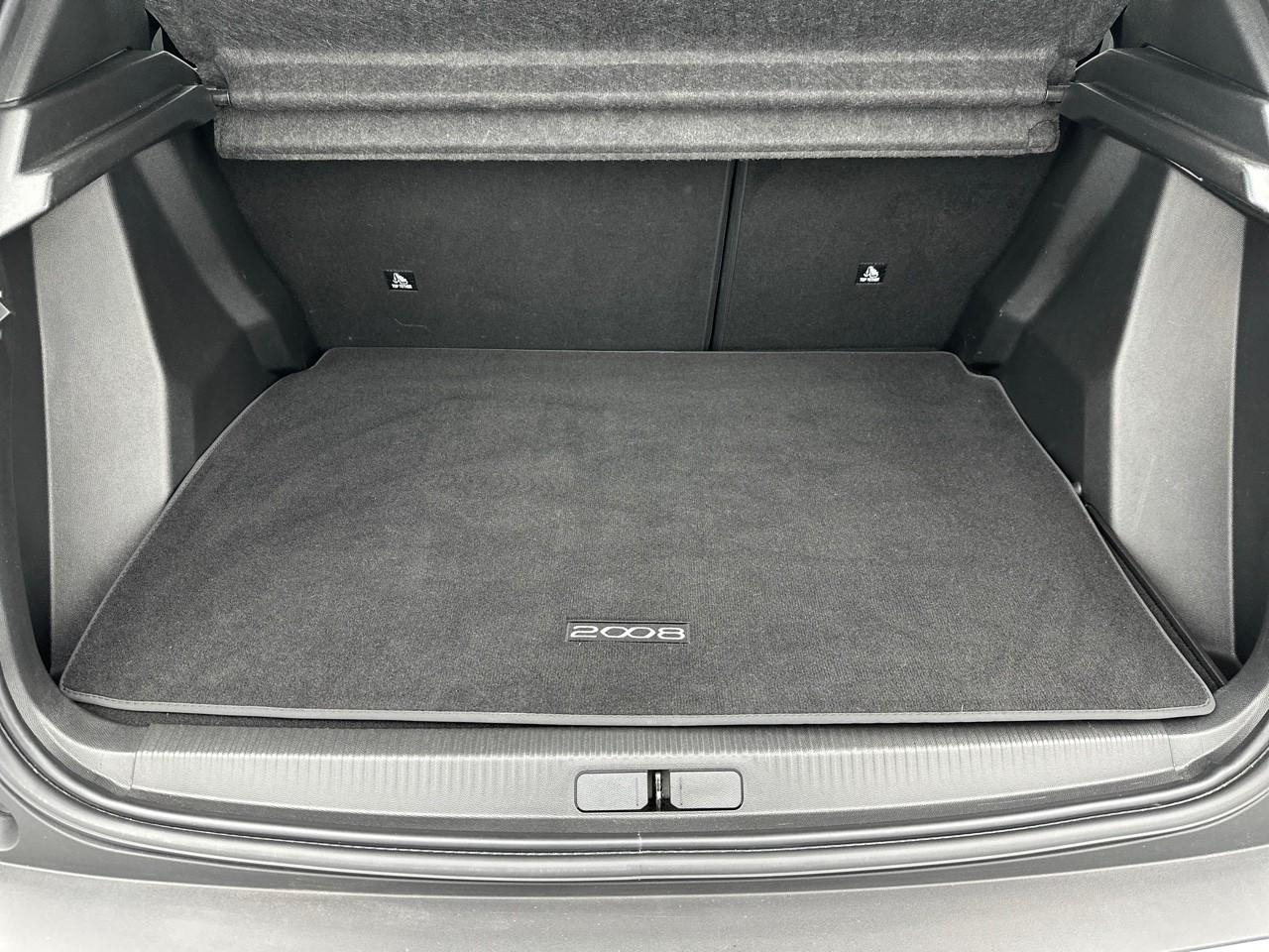 Peugeot 2008 puretech 130 s&s eat8 allure — photo 6