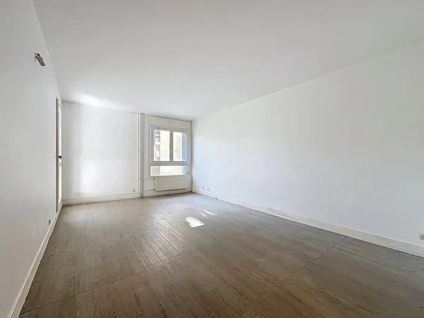 Appartement 2 pièces 53m2 avec Loggia