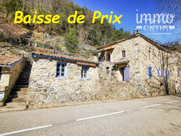 Mas Ardéchois composé de 2 appartements et un studio