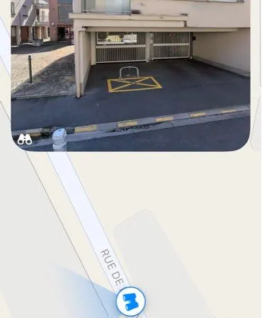 Garage fermé en sous sol rue de Pargny