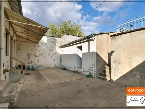 Maison 83 m² avec jardin, grenier aménageable et 3 garages - Souvigny