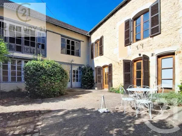 Maison 8 pièces 169 m²