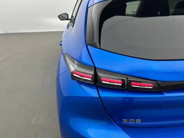 Peugeot 308 bluehdi 130ch s&amp;s eat8 — photo 17