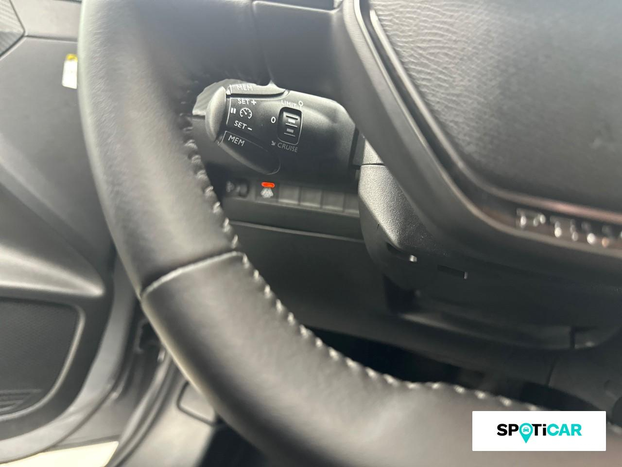 Peugeot 208 e-208 136ch style — photo 16