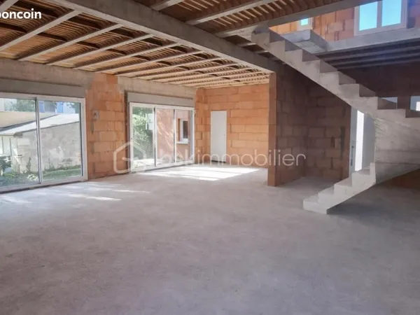 Villa 7 pièces 167 m²