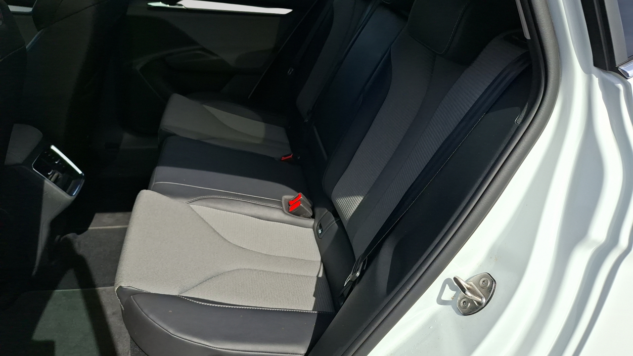 Skoda Enyaq Coupé iV 80 — photo 19