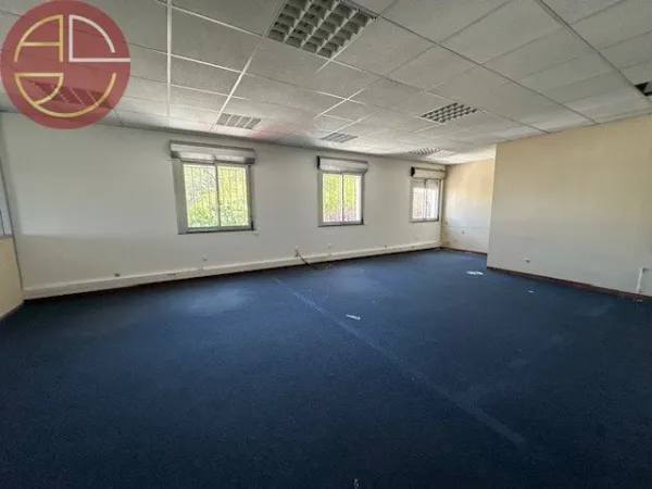 Bureaux 200 m²