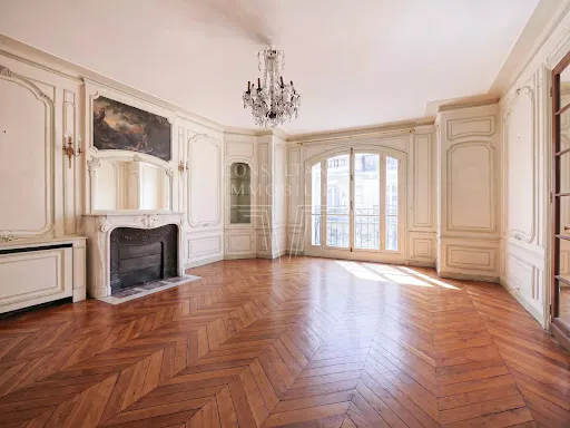 Appartement 6 pièces 171 m²