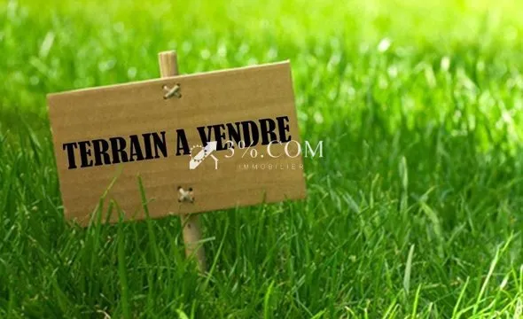 Terrain 800 m²