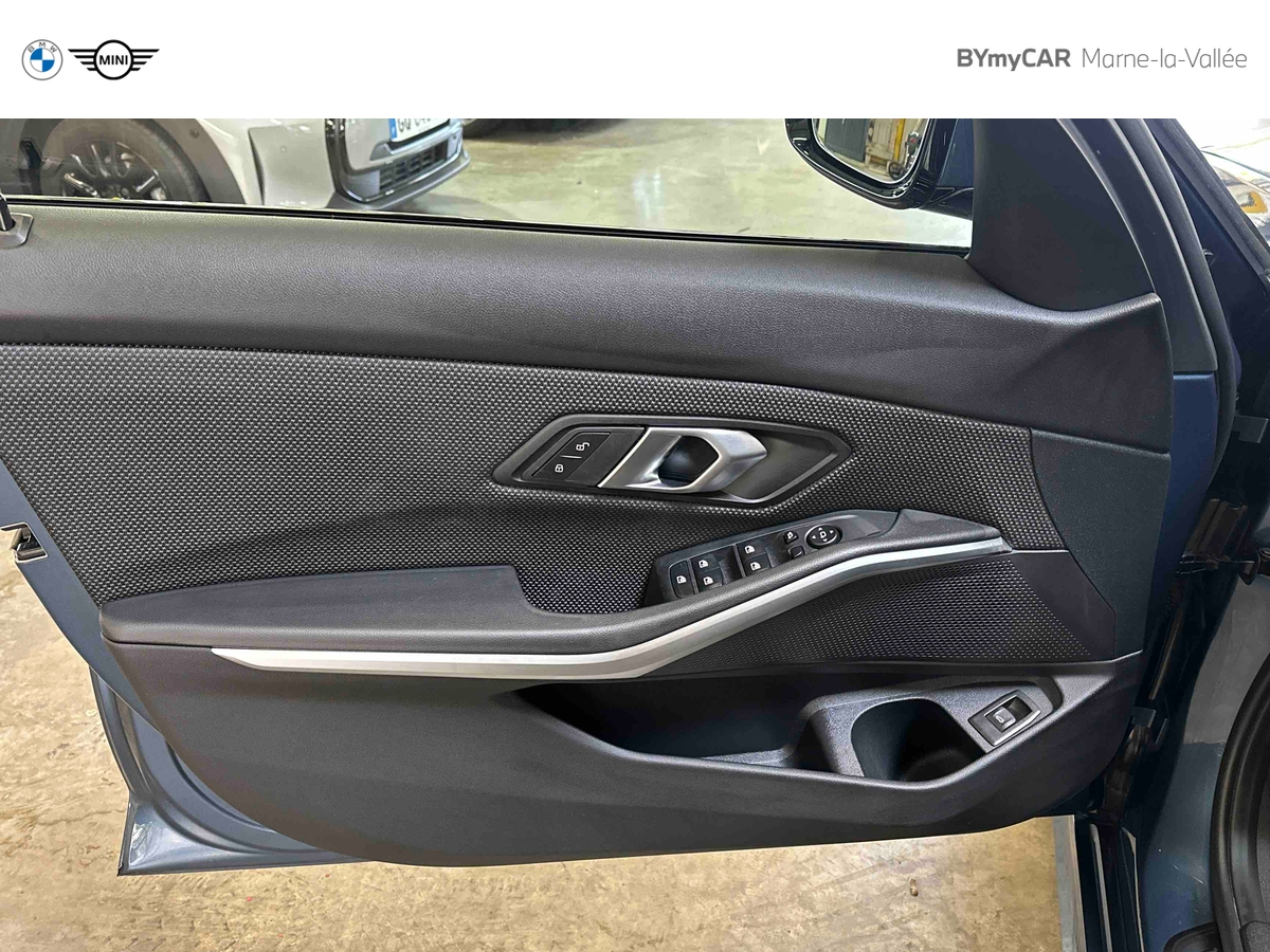 BMW Touring 318d 150 ch BVA8 — photo 24